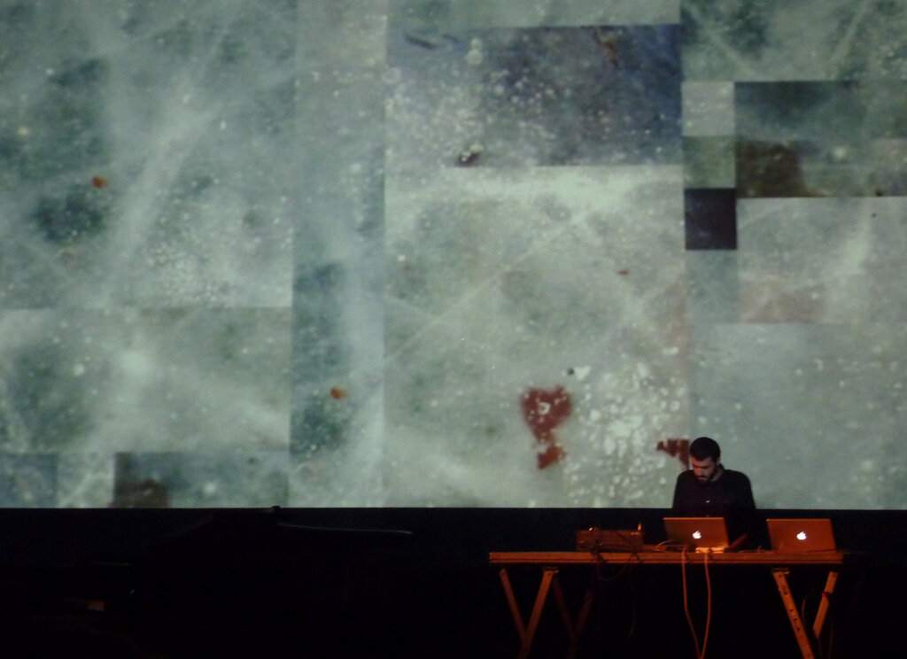 Jerome Faria performing at Olhares de Outono, 2010