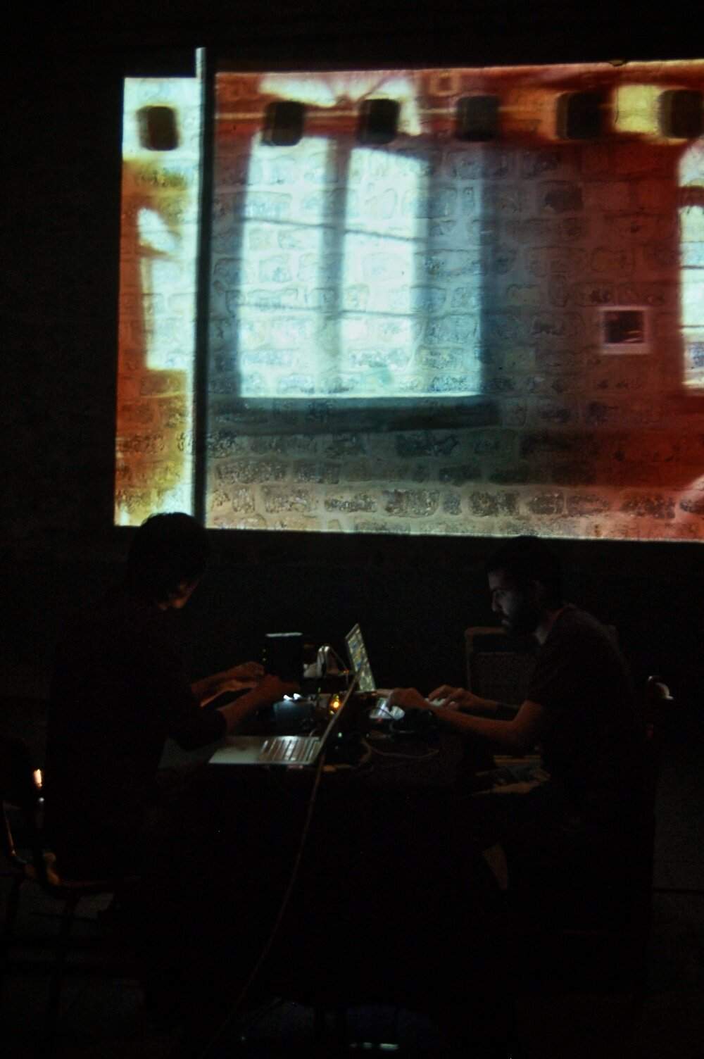 Jerome Faria performing at Festival Migractions, Paris, 2011